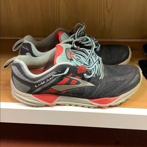 Brooks cascadia size 8